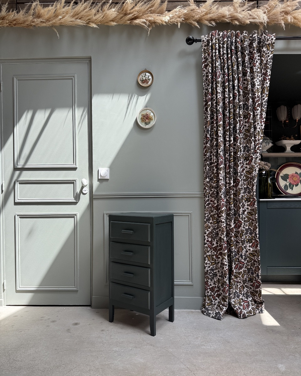 Small Vintage Chest Of Drawers (renovated)-photo-3