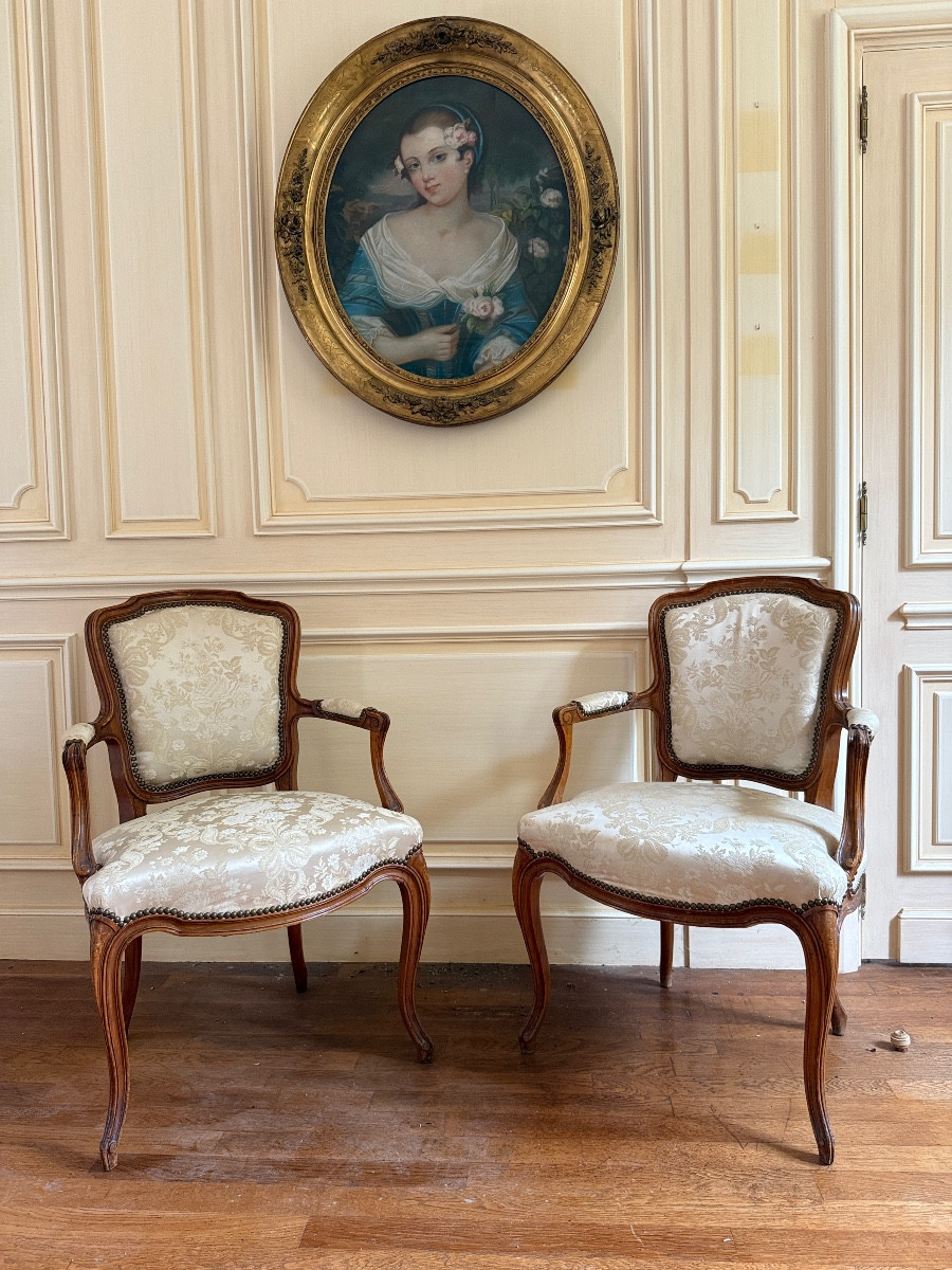 Paire de fauteuils cabriolet Louis XV