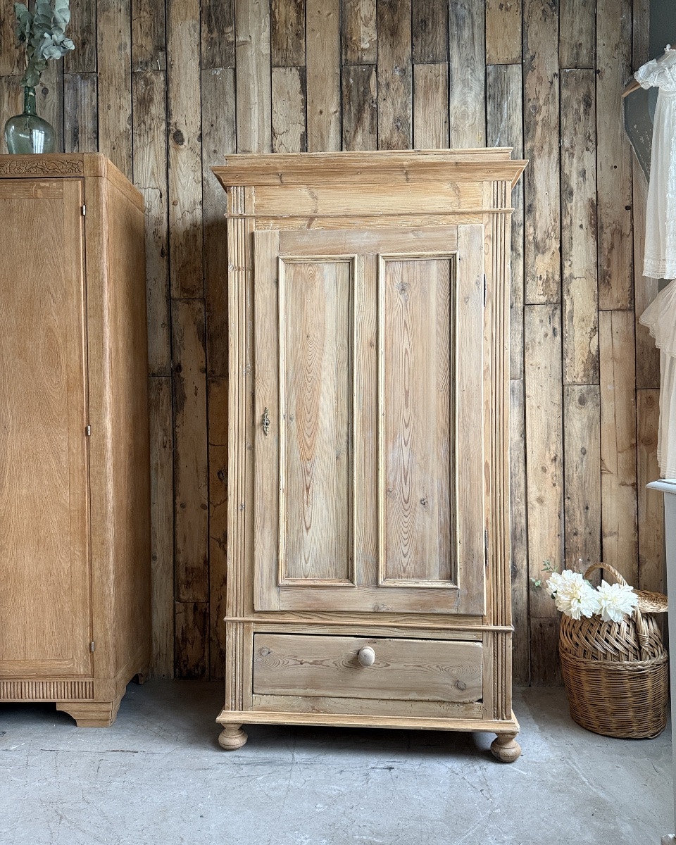 English Pine Bonnet Maker (renovated)-photo-2