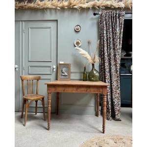 Table / Desk With Turned Legs