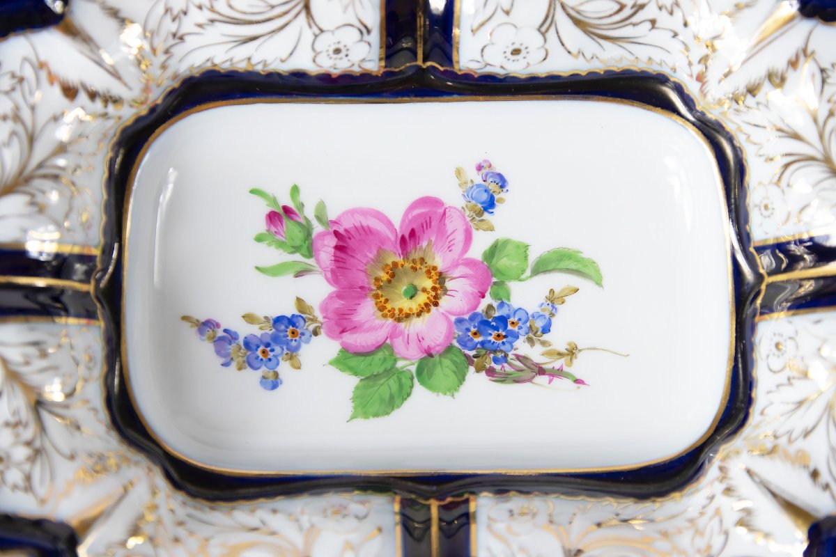 Assiette creuse en porcelaine de Meissen avec poignées-photo-4