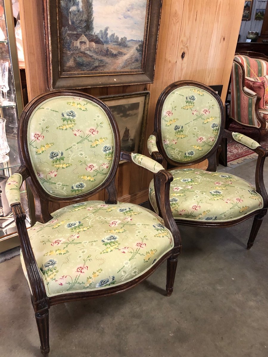 Paire de fauteuils 18ème 