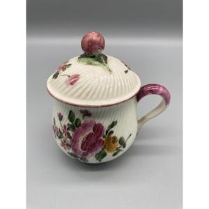 Pot à Crème Porcelaine tendre  Mennecy Duc De Villeroy 18ème