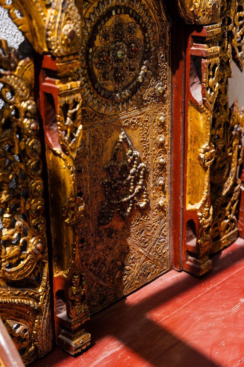 Burmese Throne In Antique Gold And Semiprecious Stones With Footboard-photo-4