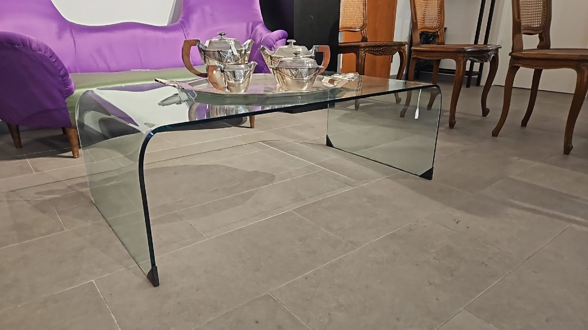 Low Coffee Table Made Of Curved Glass 