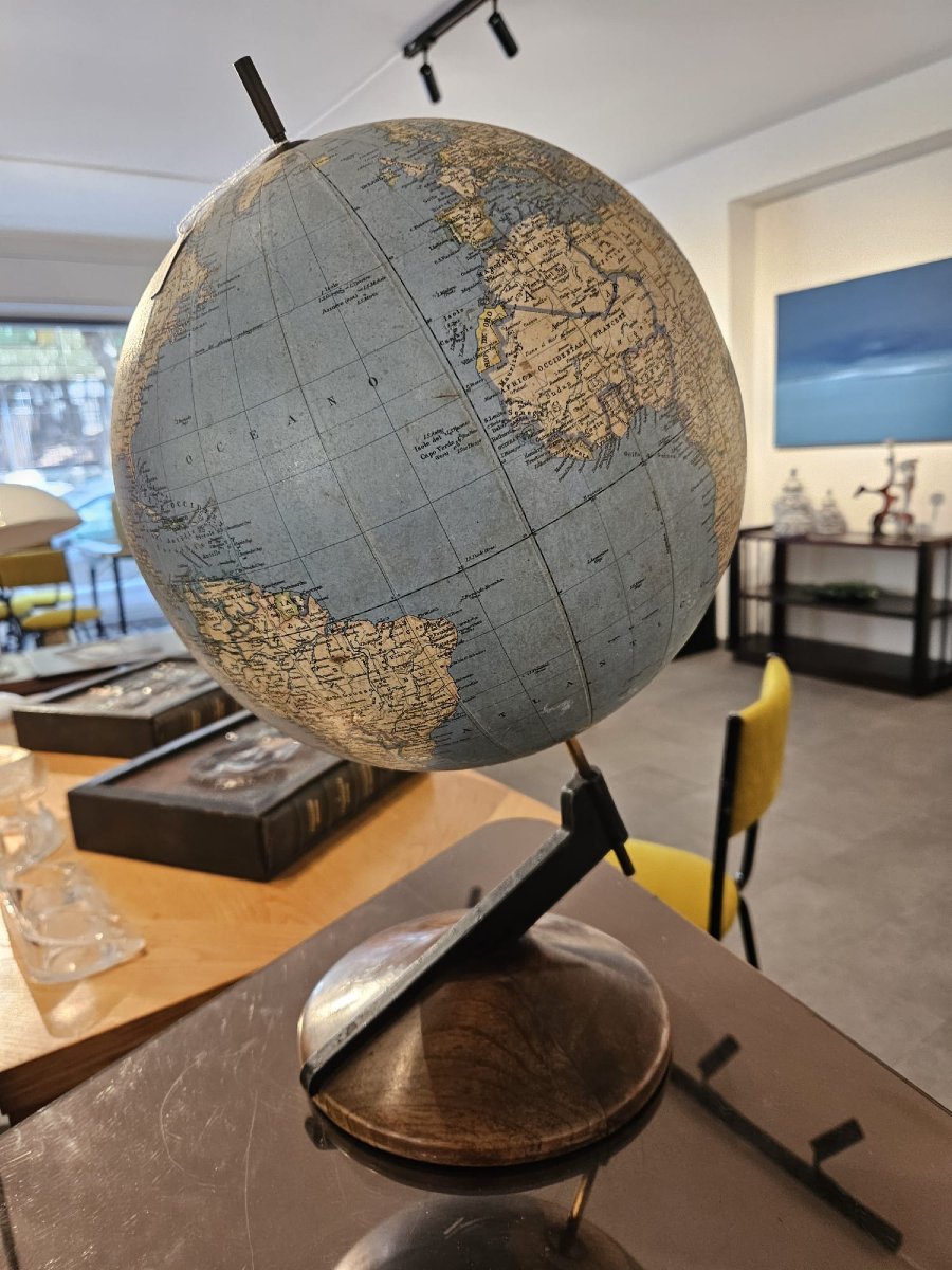 Globe vintage de fabrication allemande