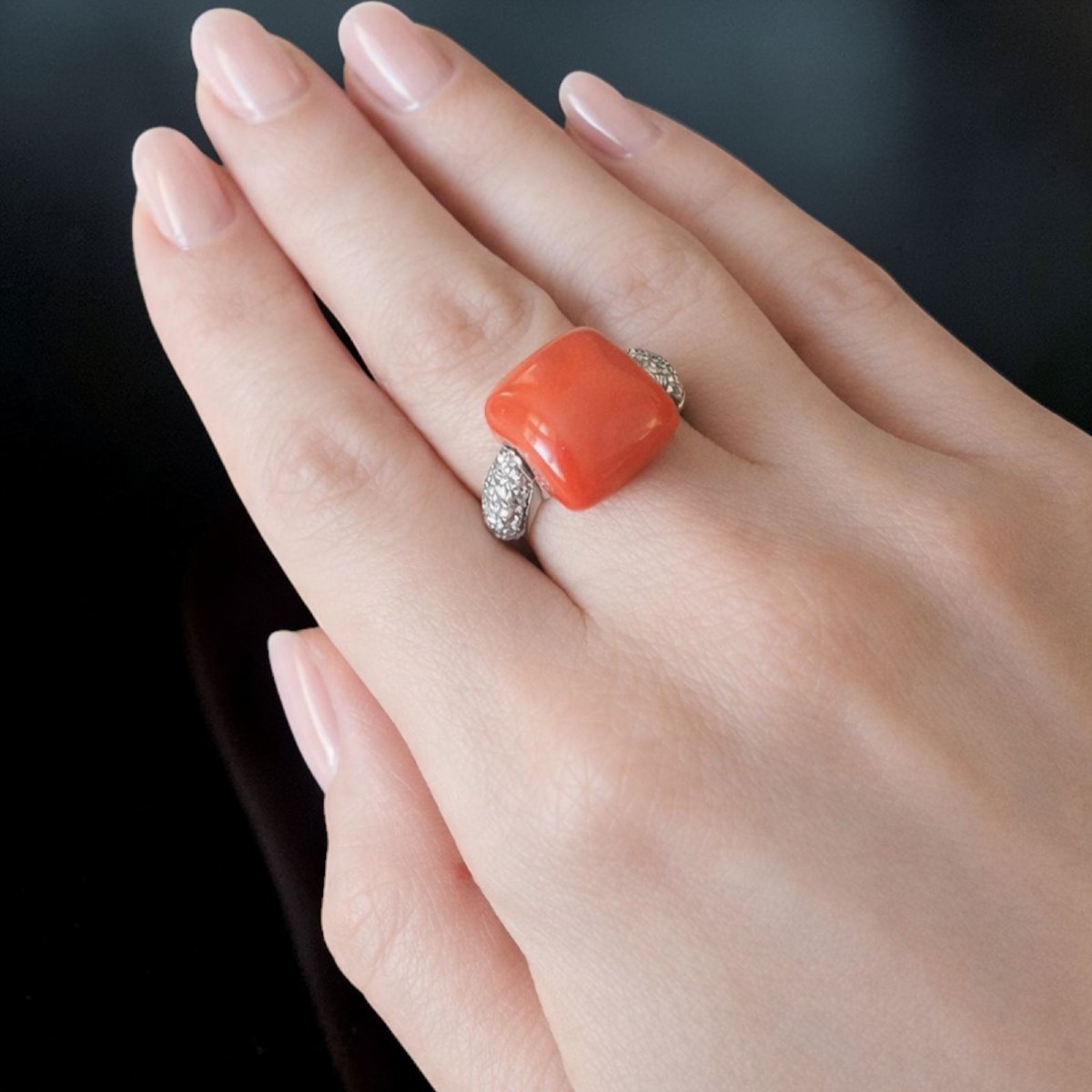 Bague en Or Blanc 18 Carats avec Corail Saumon et Diamants-photo-2