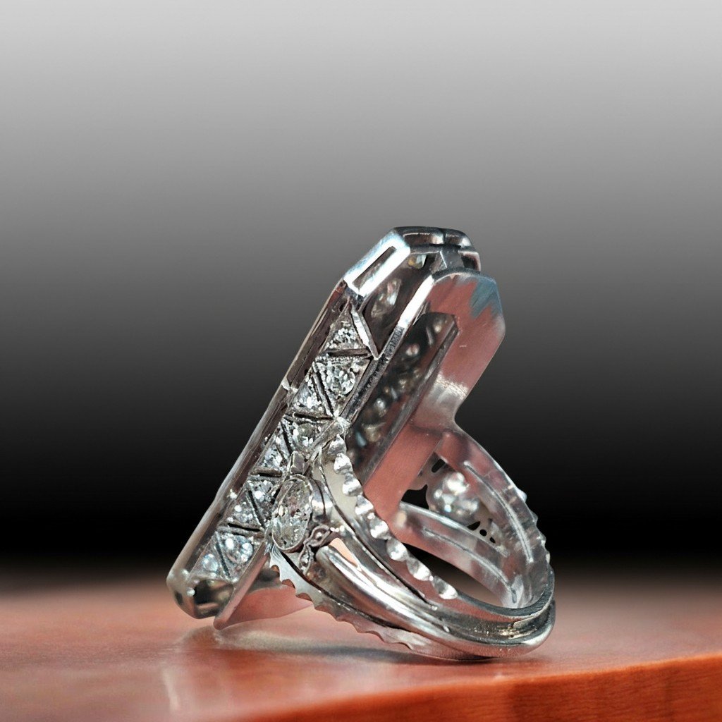 Art Deco Ring From The 1920s, Crafted In Platinum And Set With 49 Diamonds Totaling 4.45 Carats-photo-3