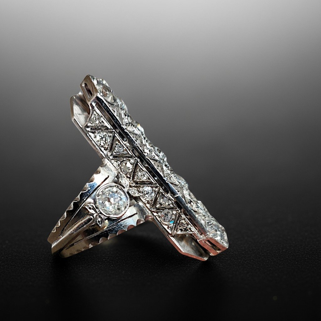 Art Deco Ring From The 1920s, Crafted In Platinum And Set With 49 Diamonds Totaling 4.45 Carats-photo-4