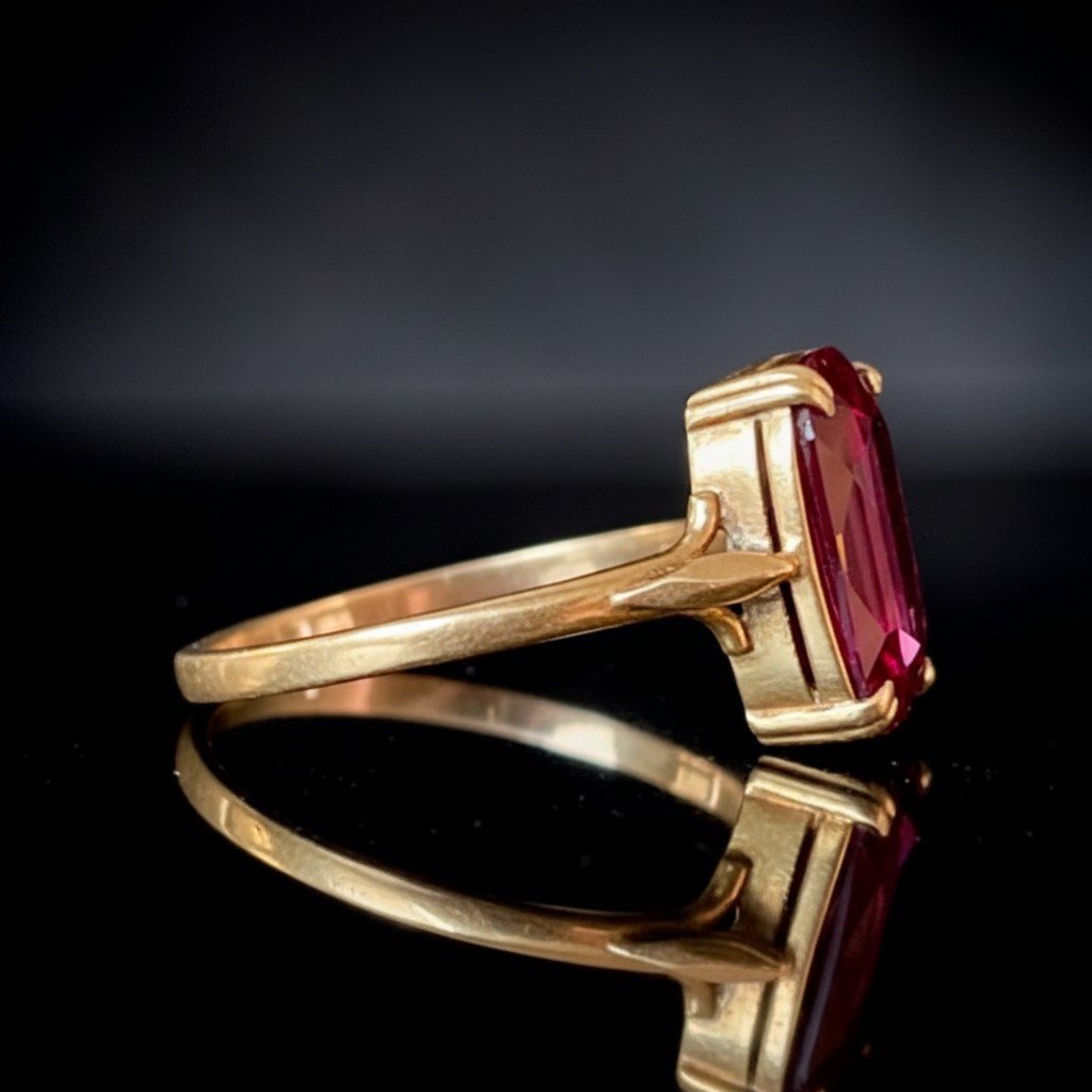 18k Yellow Gold Ring With Faceted Ruby-photo-4