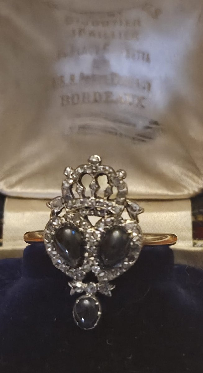 Antique Victorian-style Ring, Circa 1860, With A Sapphire And Diamonds-photo-1