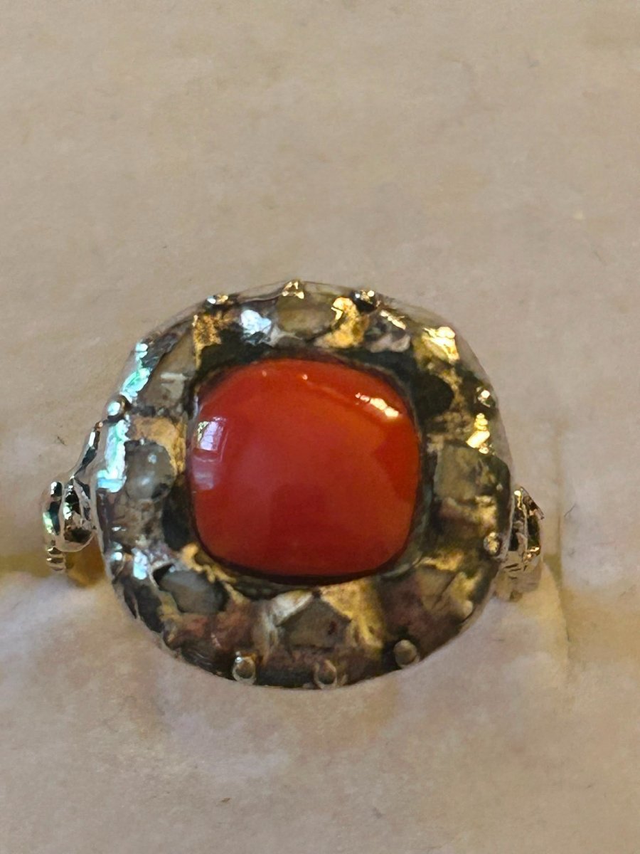 Antique Diamond Ring, 18-karat Gold, Cabochon Coral, Spain-photo-2