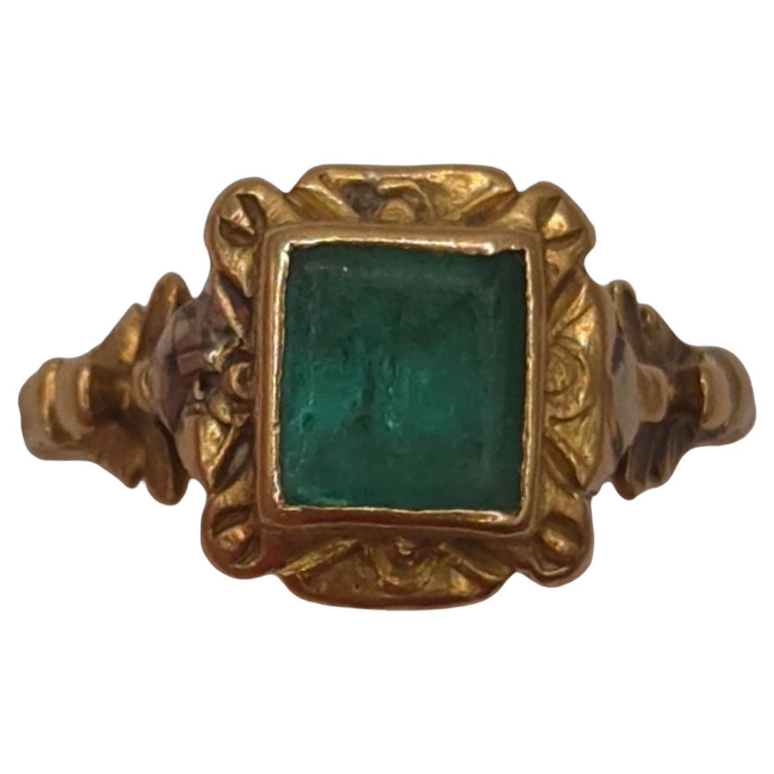 Bague ancienne Renaissance en or et émeraude
