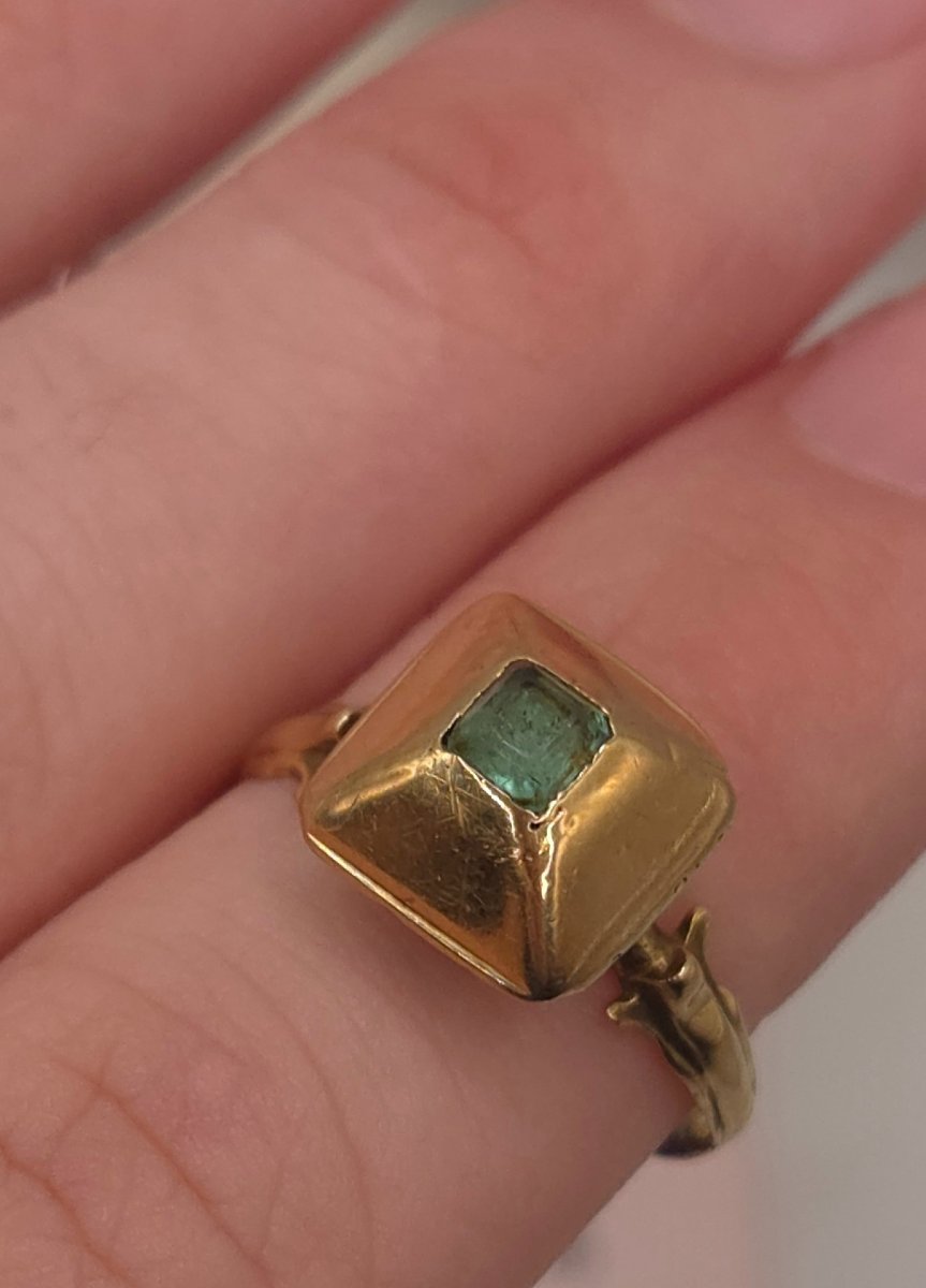 Bague antique à émeraude, style gothique, or 18 carats, XIIIe-XVe siècle, Salzbourg (Nonnberg)-photo-1