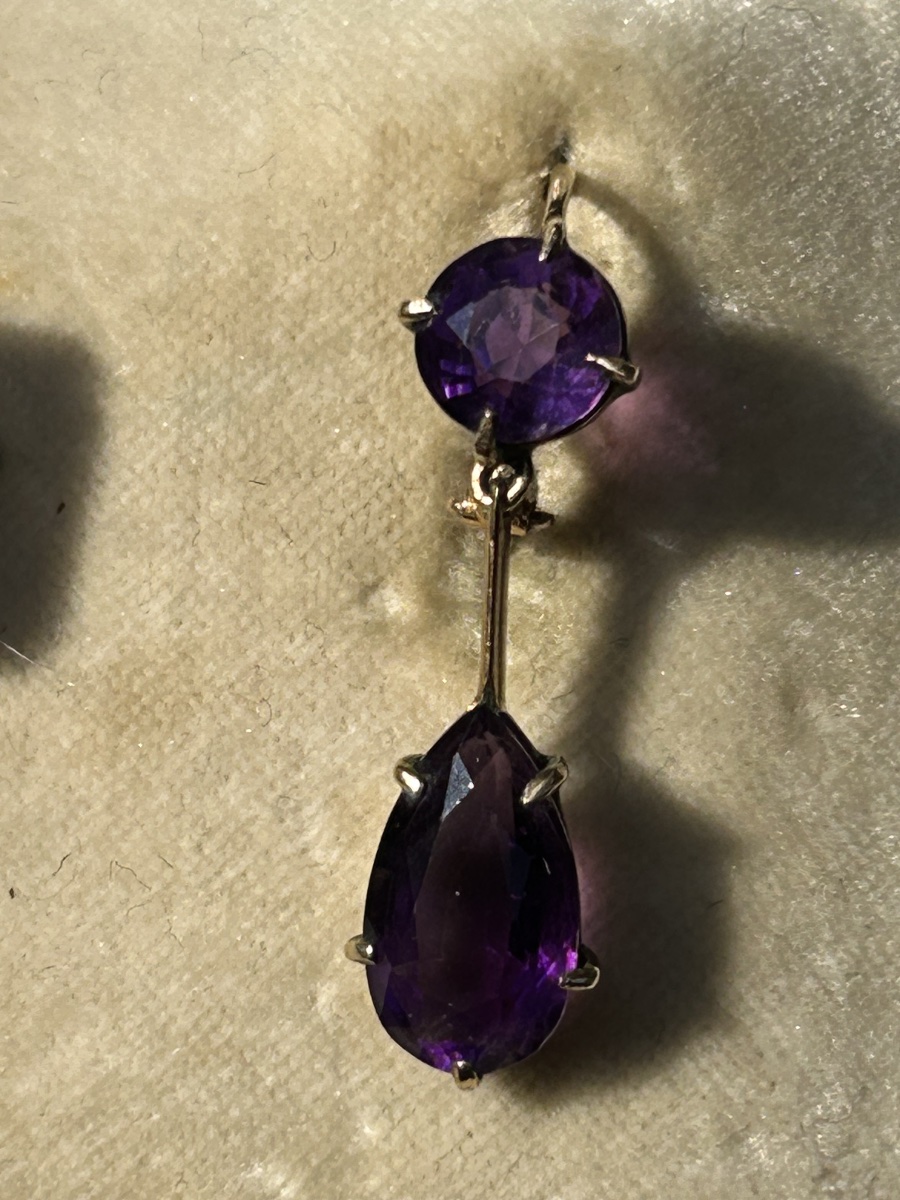 Ensemble de bijoux anciens en améthyste (demi-parure) en or jaune, fin du XIXe siècle-photo-1