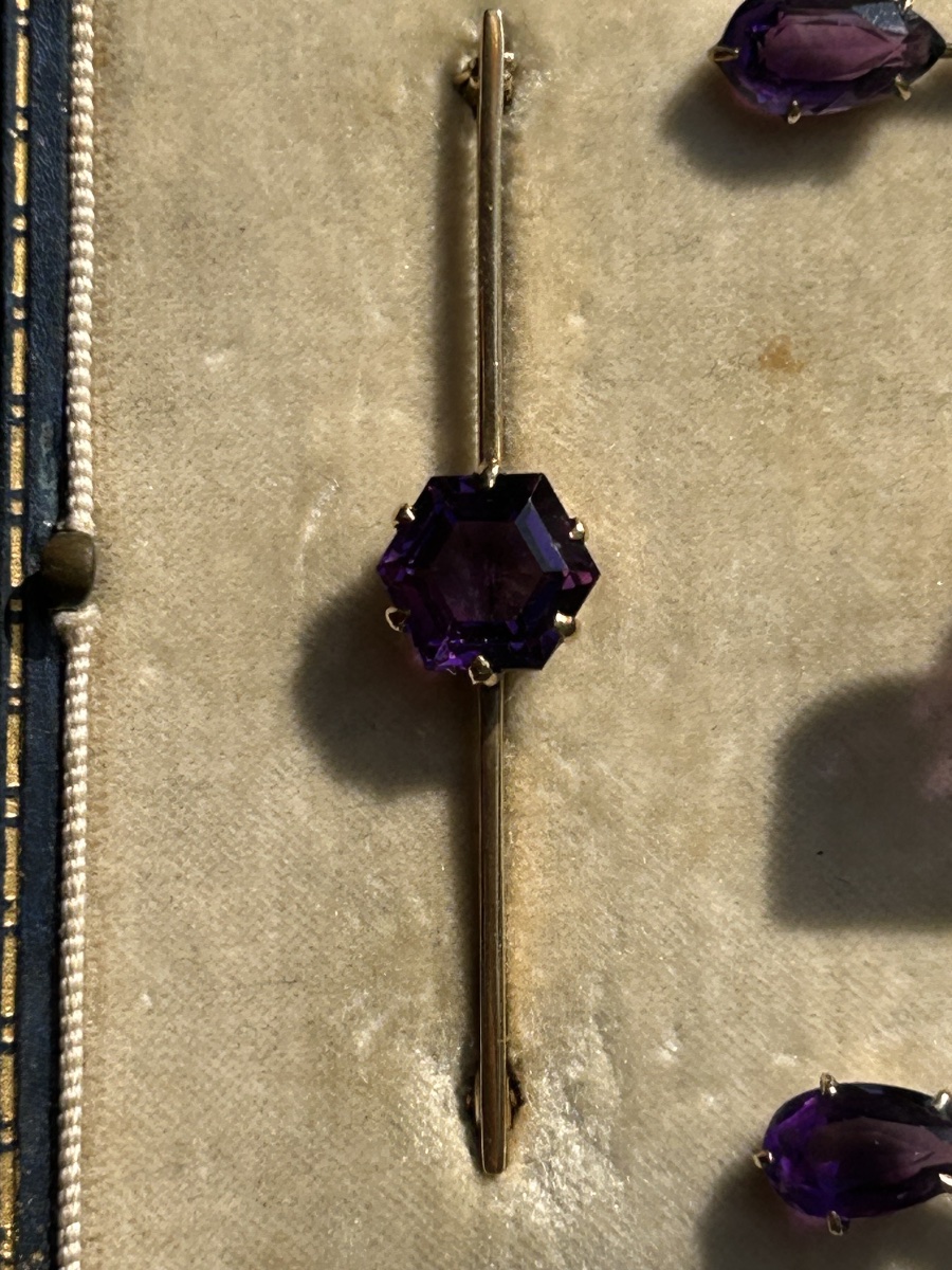 Ensemble de bijoux anciens en améthyste (demi-parure) en or jaune, fin du XIXe siècle-photo-2