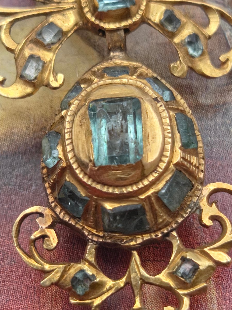 Boucles d'oreilles anciennes ibériques en émeraude, Baroque, Georgian Lazo, or jaune (ca. 1750--photo-3