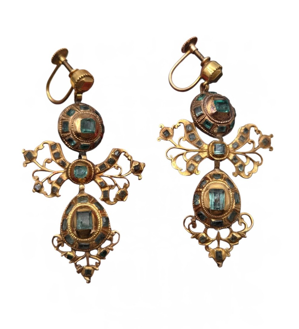 Boucles d'oreilles anciennes ibériques en émeraude, Baroque, Georgian Lazo, or jaune (ca. 1750-