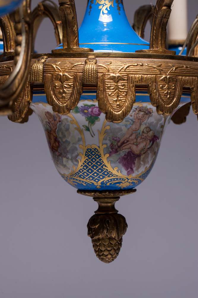 Lustre à 8 Lumières Bleu En Bronze Doré Et Porcelaine De Sèvres-photo-3