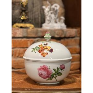 Meissen Bol à couvercle en porcelaine de Meissen avec fleurs peintes à la main