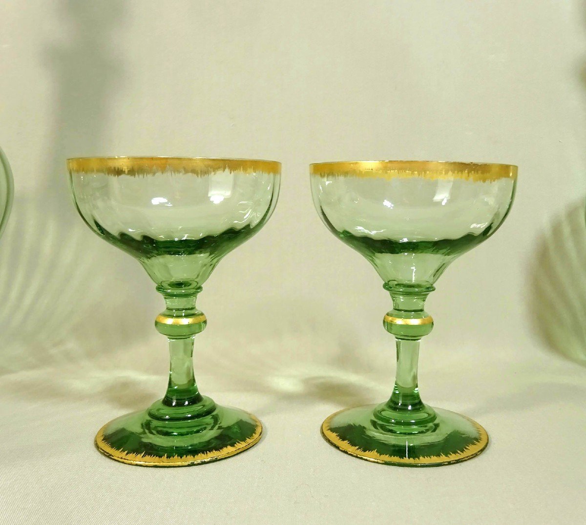 Daum  Art Nouveau Period, Carafes And Glasses Blown And Gilded, To Be Compared To The Au Gui Model By Lachenal & Daum-photo-2