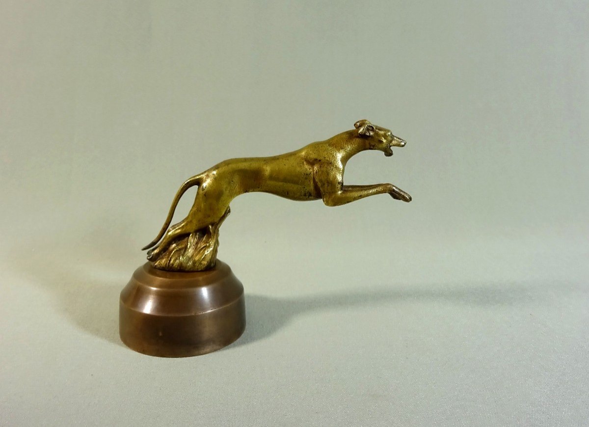 Mascotte De Voiture,  d'Automobile ou Bouchon De Radiateur Chien Lévrier En Bronze de Charles, Début Du XXème Siècle