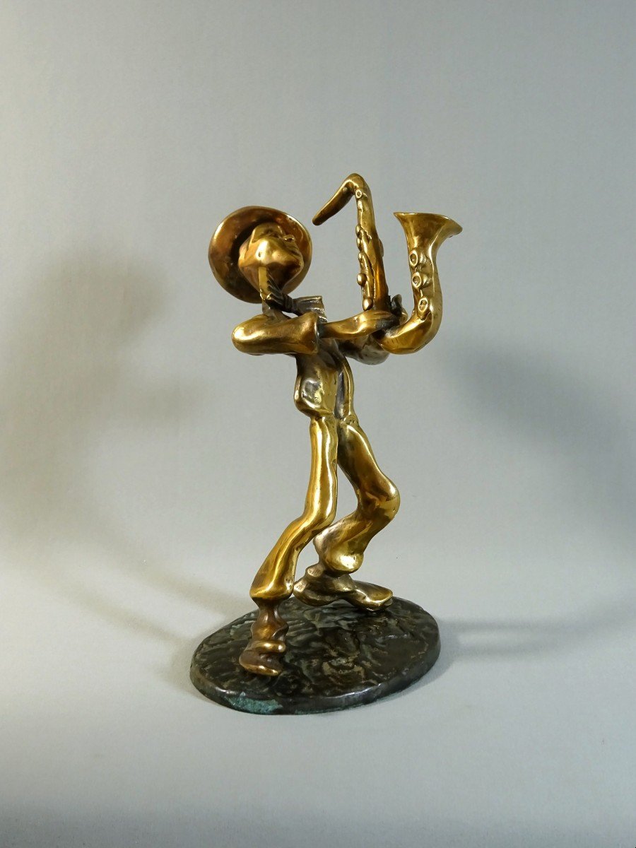 Yves Lohé, Statuette ou Sculpture en Bronze, Musicien Le Saxophoniste, Joueur De Saxophone, XXème Siècle, Signée-photo-1