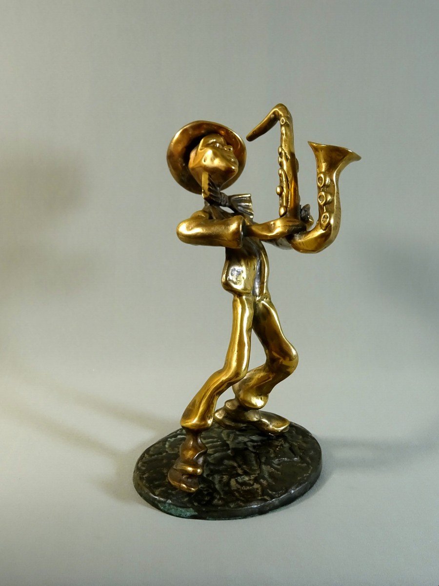Yves Lohé, Statuette ou Sculpture en Bronze, Musicien Le Saxophoniste, Joueur De Saxophone, XXème Siècle, Signée