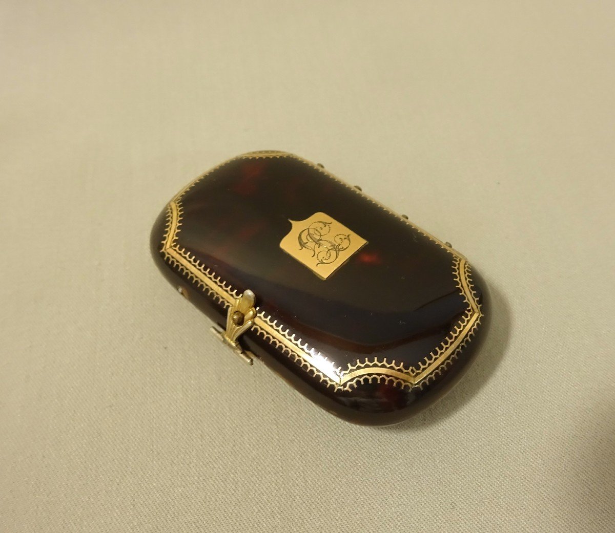 19th Century Tortoiseshell, Silver, Gold-inlaid Case With Interior Fabric Pockets-photo-1