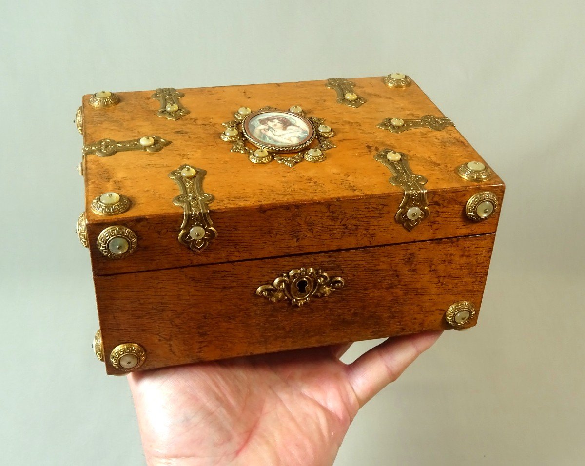 Jewelry Box In Speckled Maple Veneer, Decorated With A Miniature On Ivory, Gilded Brass Fittings & Mother-of-pearl Cabochons-photo-8