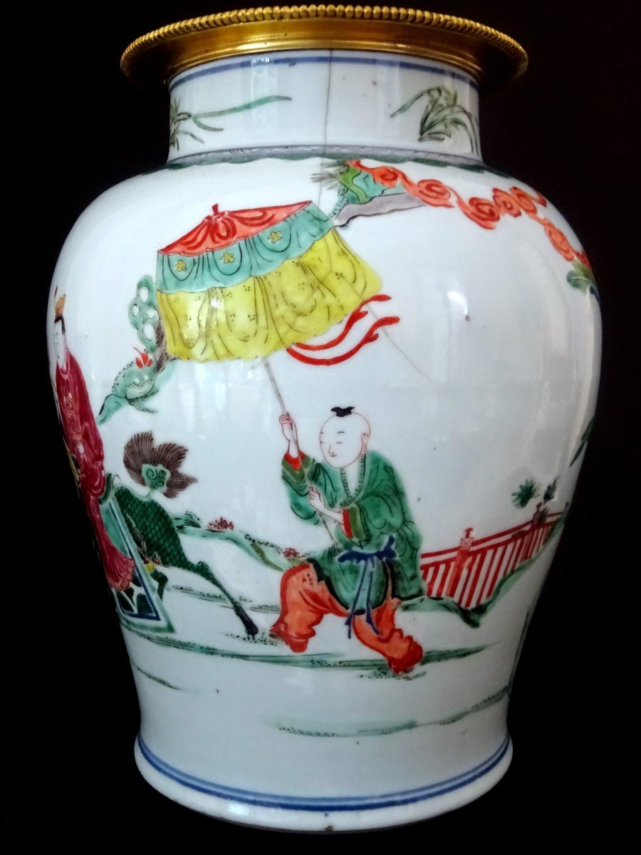 China Kangxi Dynasty (1661-1722), Important  Porcelain Vase Decorated With The Young Emperor Riding A Chimera-photo-4