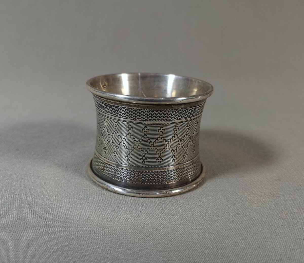 Coulant ou Rond de Serviette du XIXeme Siècle en Argent Minerve, Orfèvre César Tonnelier (1845-1882)-photo-1