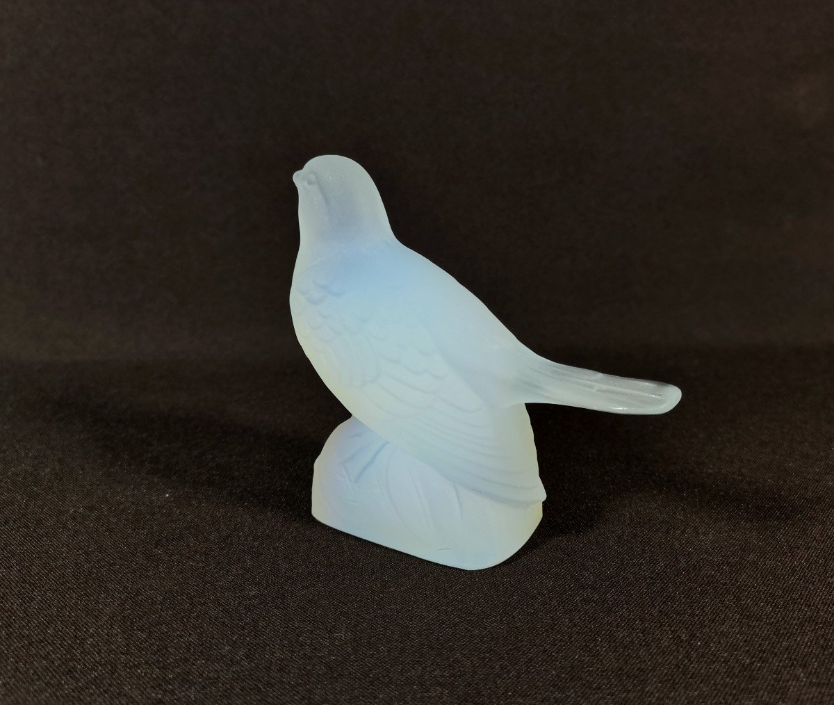 Marius Sabino, Oiseau Moineau en Cristal Opalescent Moulé-pressé, Vers 1930, Epoque Art Déco-photo-4