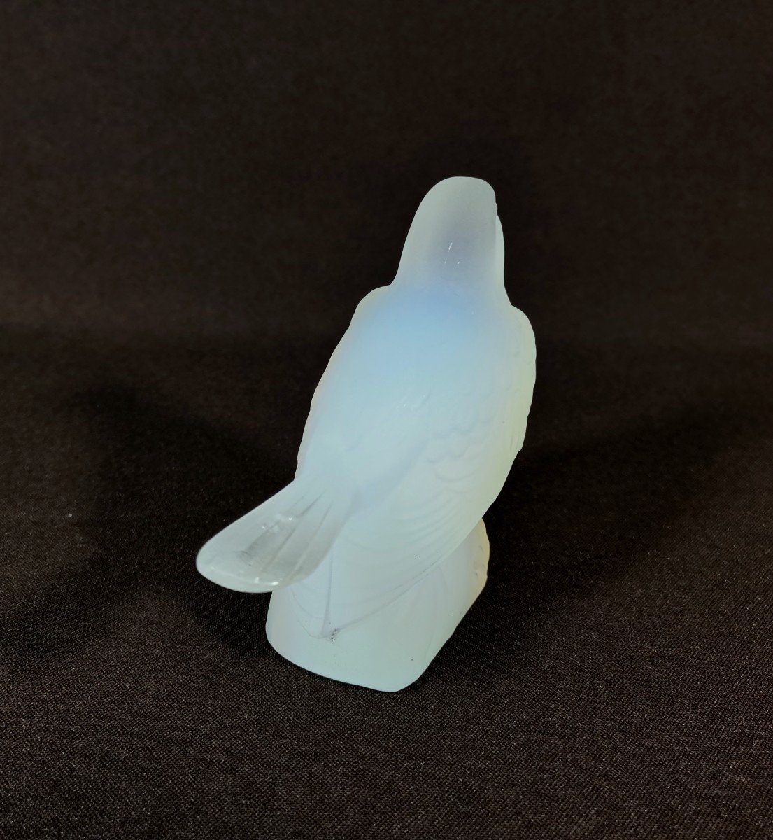 Marius Sabino, Oiseau Moineau en Cristal Opalescent Moulé-pressé, Vers 1930, Epoque Art Déco-photo-1
