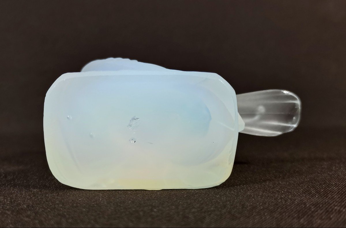 Marius Sabino, Oiseau Moineau en Cristal Opalescent Moulé-pressé, Vers 1930, Epoque Art Déco-photo-5