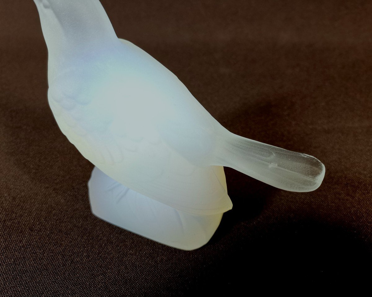 Marius Sabino, Oiseau Moineau en Cristal Opalescent Moulé-pressé, Vers 1930, Epoque Art Déco-photo-6