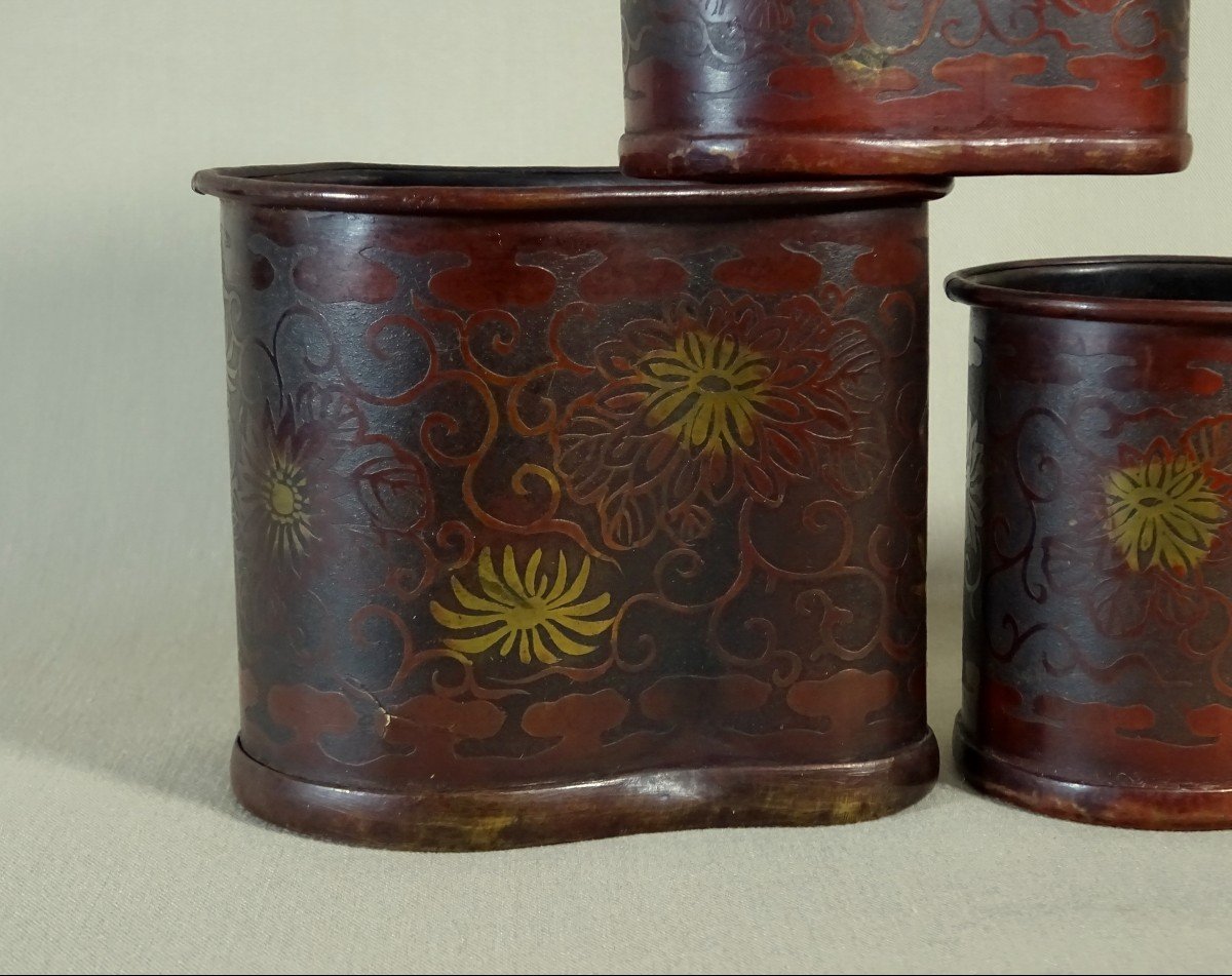 Japan 19th Century, Meiji Period, Three Measures Or Cups In Patina Copper Engraved With Flowers In Acid-photo-3