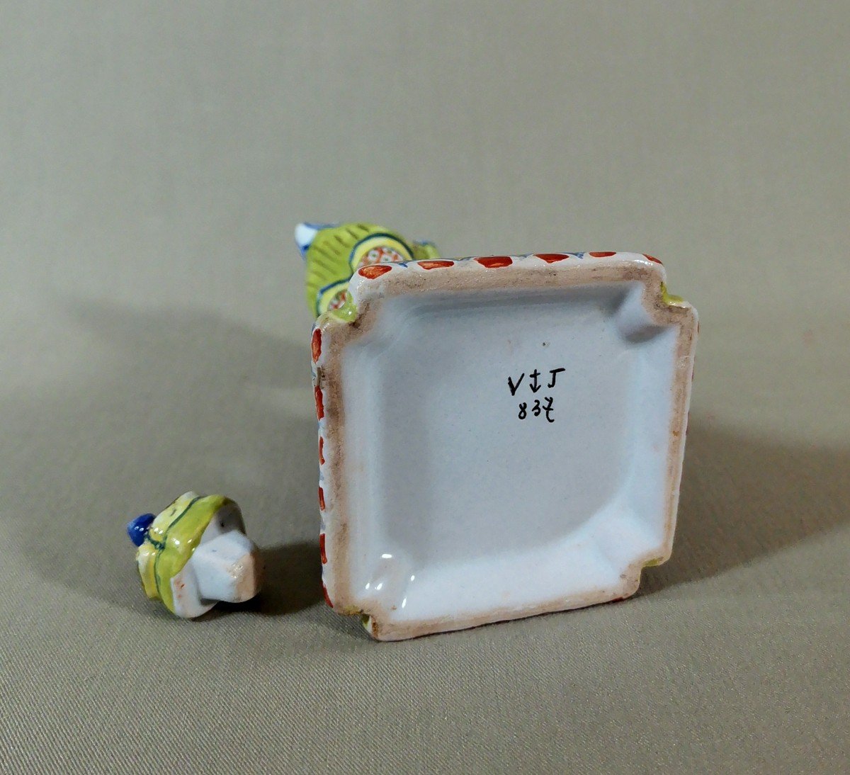 Boulogne Sur Mer, Old Earthenware, Small Ewer With The Normandy And Rouen Coats Of Arms-photo-7