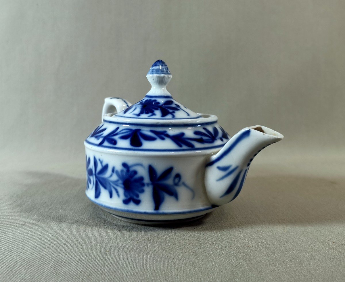 Porcelaine de Bayeux, Début XIXe Siècle, Théière en Porcelaine Blanc Bleu à Décor de Fleurs-photo-3