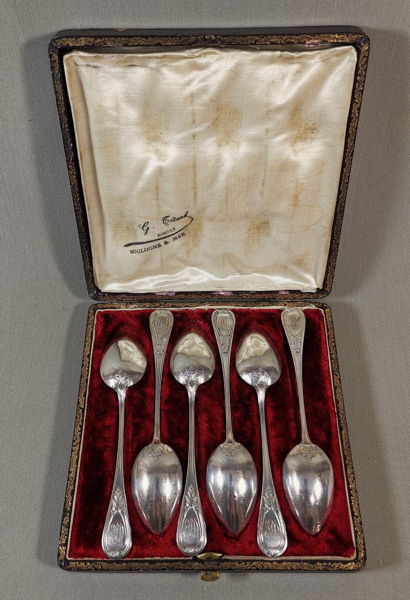 Orfèvre Hénin & Vivier, Coffret de 6 Cuillères à Café De Style Louis XV,  Argent Minerve XIXe