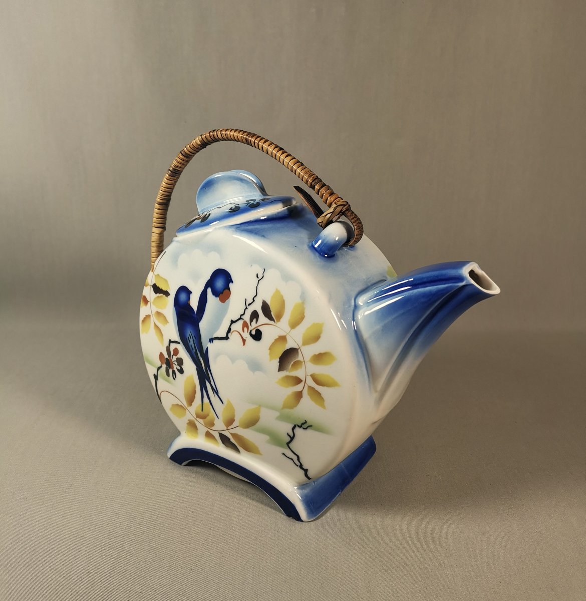 Théière Art Déco Porcelaine, Vers 1930, Panse Aplatie & Décor Aux Hirondelles, Manuf. Tchèque-photo-4