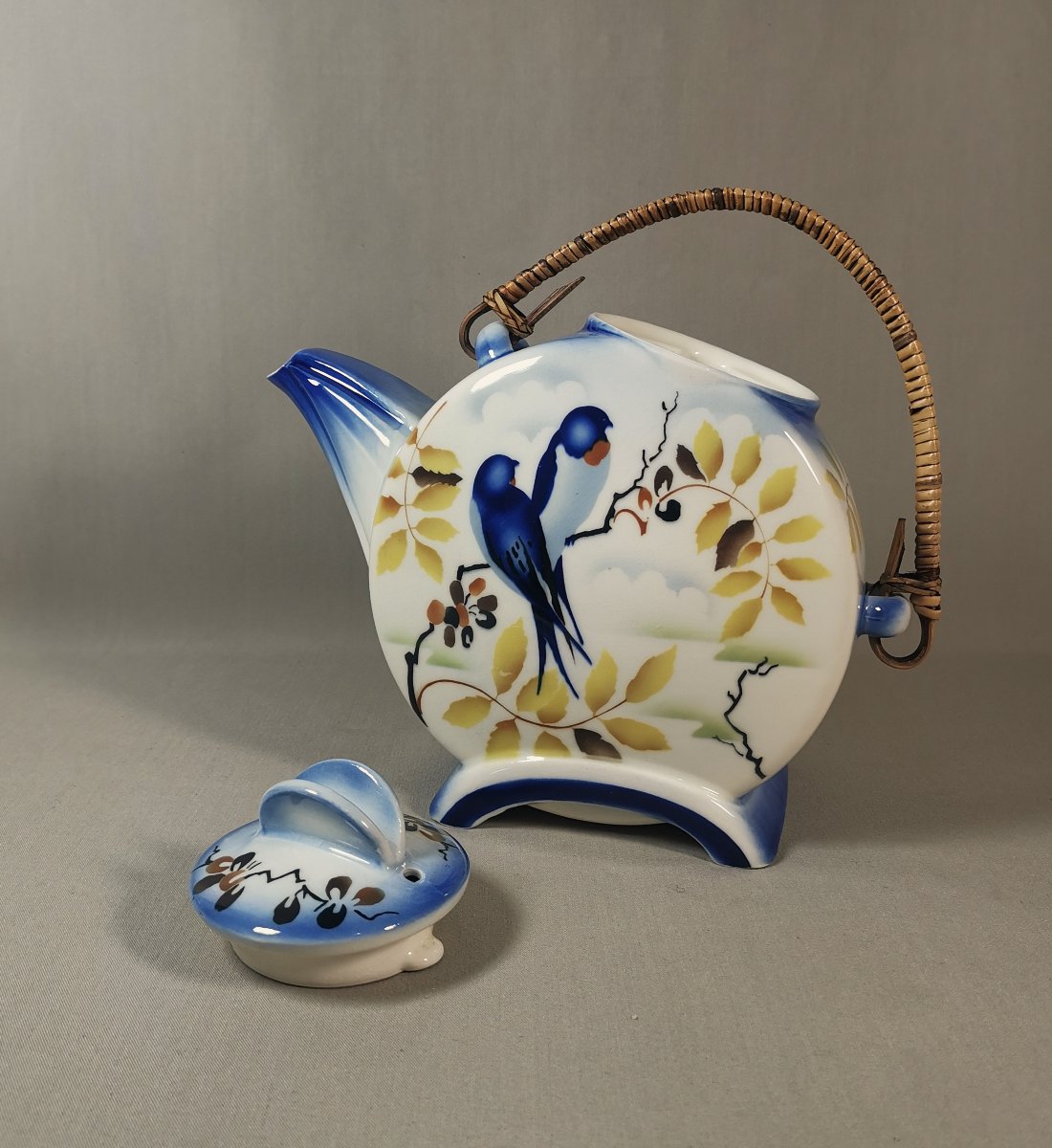 Théière Art Déco Porcelaine, Vers 1930, Panse Aplatie & Décor Aux Hirondelles, Manuf. Tchèque-photo-5