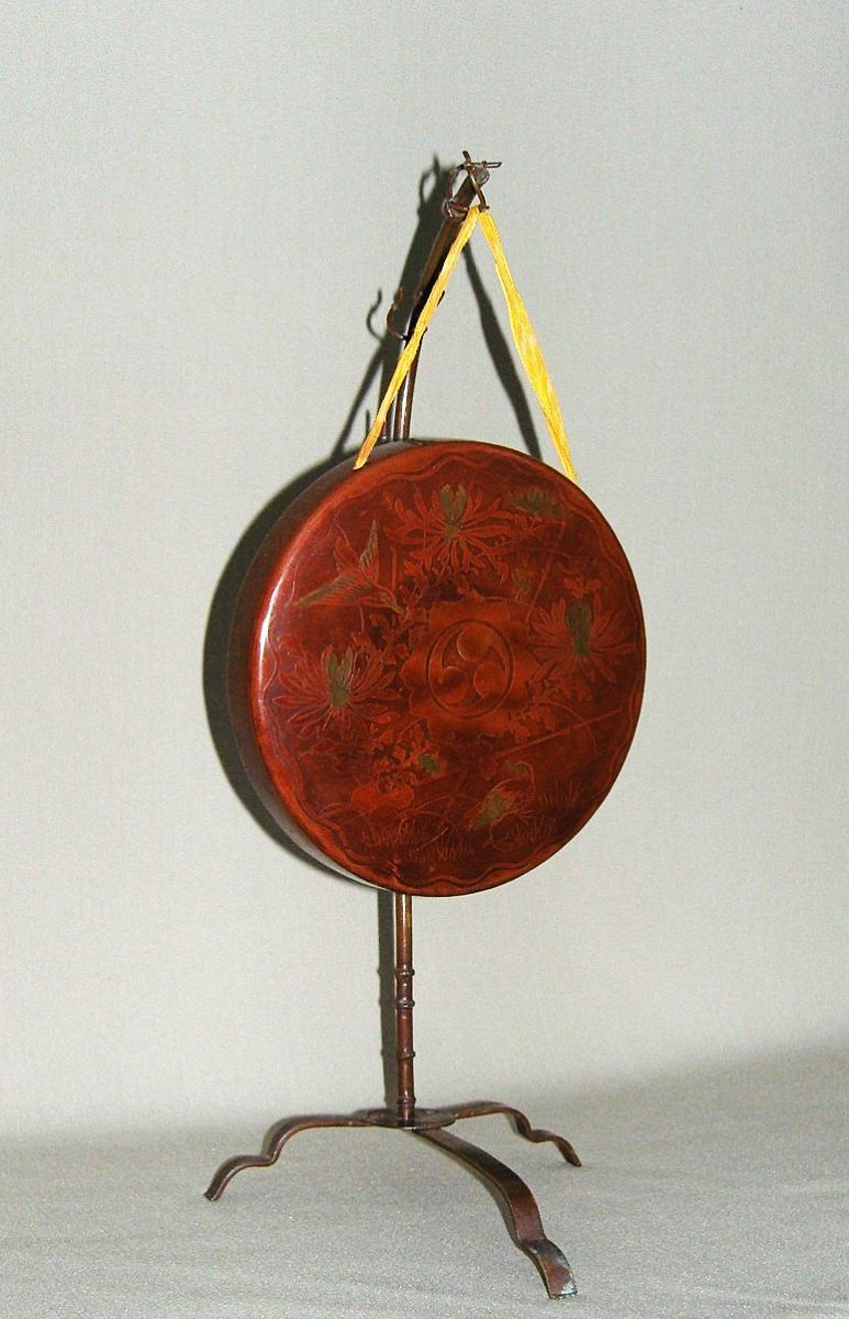 Japan Meiji Period, Gong With Engraving Of Flowers, Birds And Triskel, Stem Imitation Bamboo-photo-6