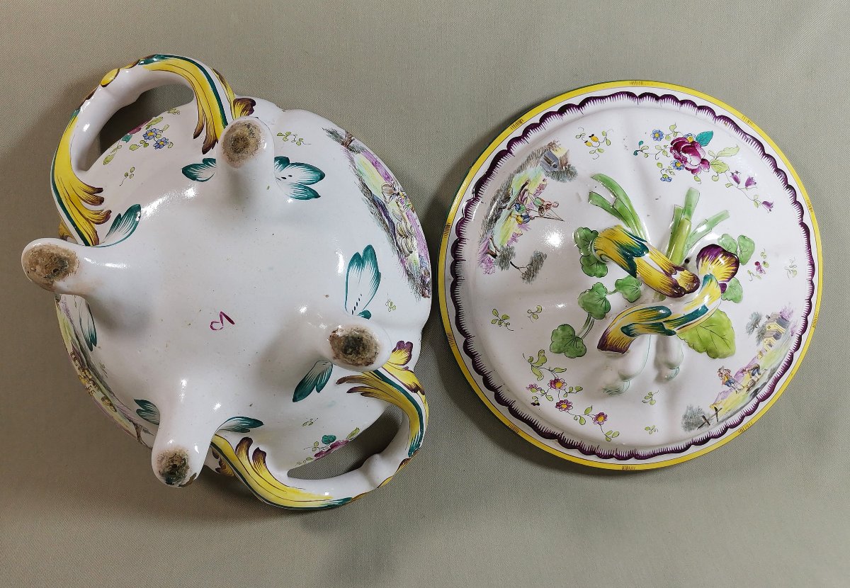 Marseille Faience, Terrine With Petit Feu Decoration, Veuve Perrin Manufacture Or In The Style-photo-5