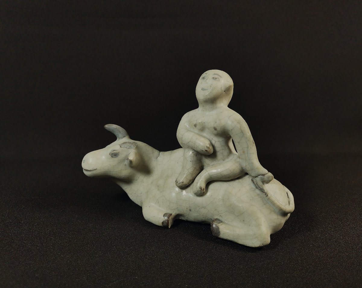 Chine Dynastie Yuan,  Statuette Garçon Chevauchant un Buffle d'Eau, Terre Cuite Glaçurée-photo-2