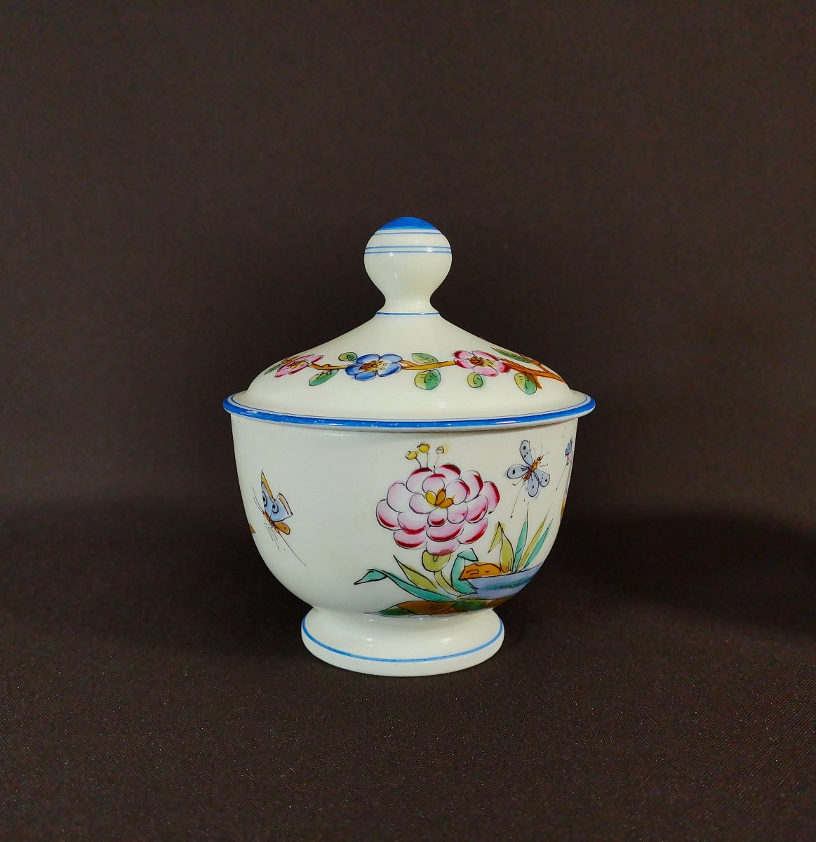 Paire Pots à Pommade ou Onguent du XIXe, Porcelaine à Décor Peint Chinoisant de Paysage d'Eau-photo-4