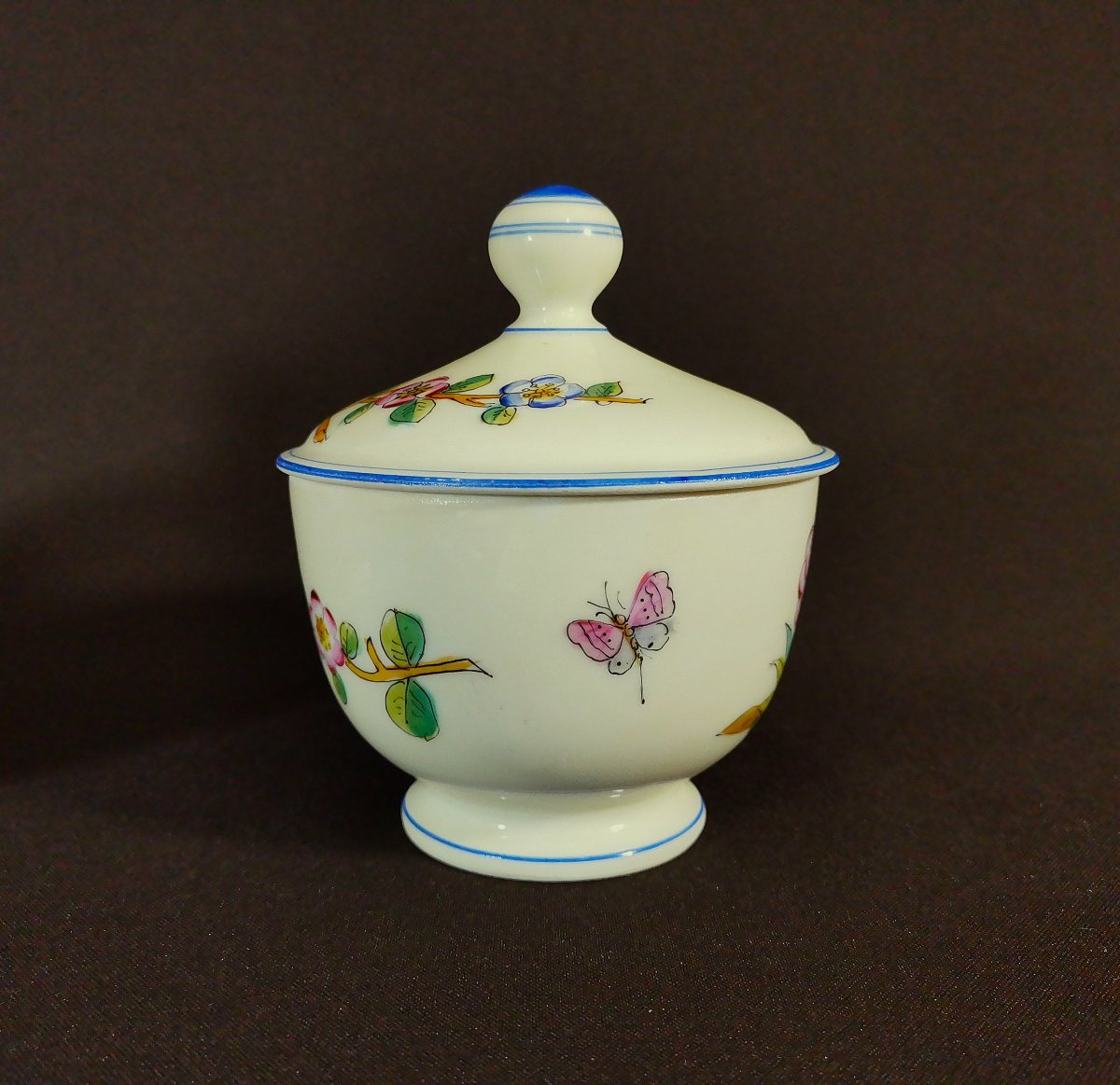 Paire Pots à Pommade ou Onguent du XIXe, Porcelaine à Décor Peint Chinoisant de Paysage d'Eau-photo-7