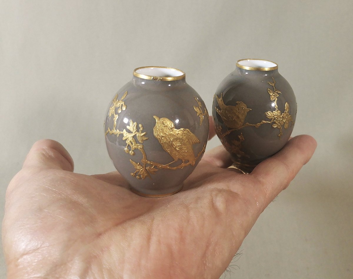 Paires de Vases Miniature de Forme Boule à Décor Japonisant, Oiseaux et branches de Pruniers-photo-7