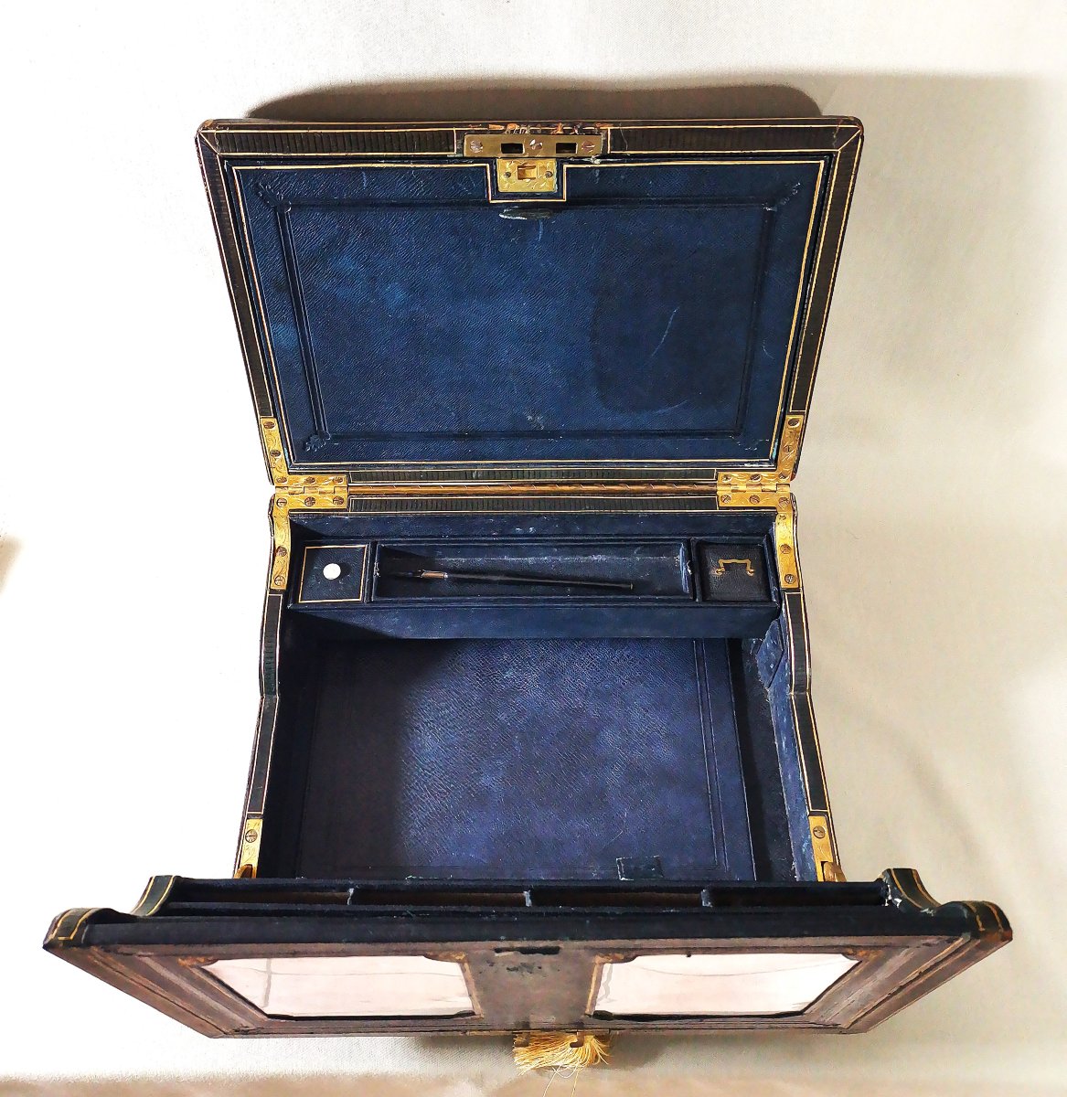 Bramah London 19th Century Travel Writing Case, Writing Box, Chiseled Gilt Brass & Moroccan Leather-photo-3