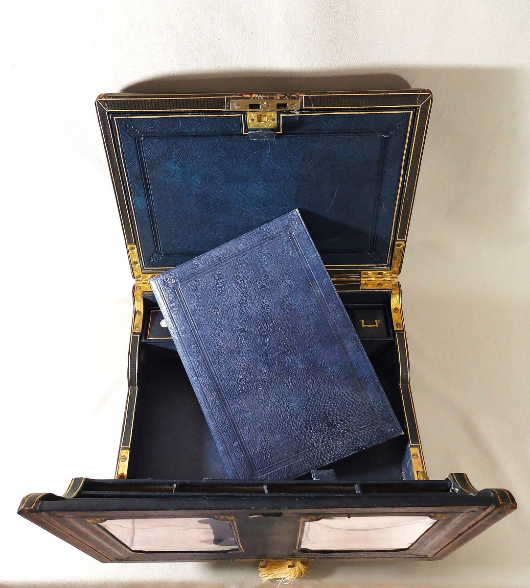 Bramah London 19th Century Travel Writing Case, Writing Box, Chiseled Gilt Brass & Moroccan Leather-photo-5